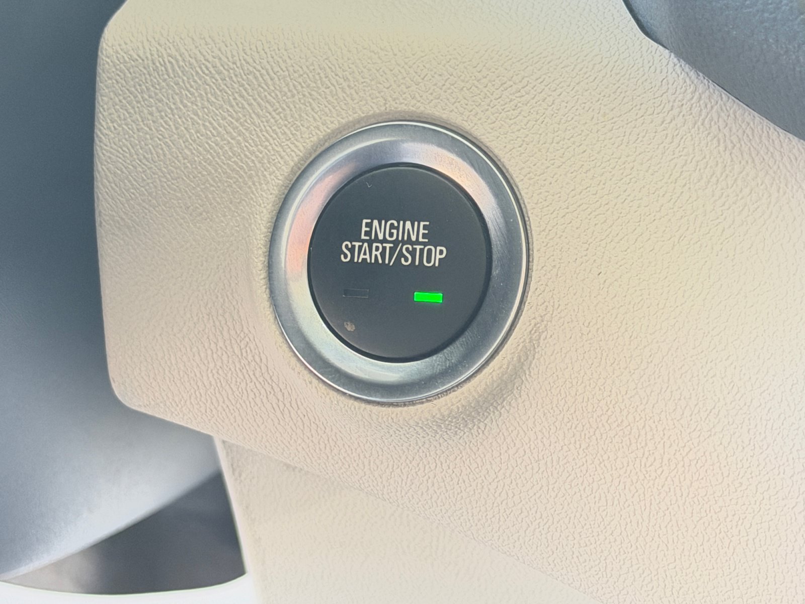 Used 2024 GMC Terrain Denali w/ Denali Premium Package AWD/4WD image 18