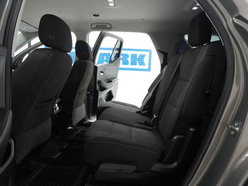 Used 2018 Chevrolet Traverse LT image 29