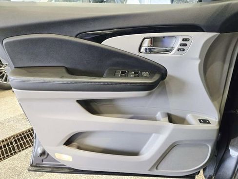 Used 2022 Honda Pilot Touring image 35