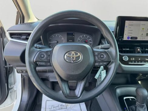 Used 2023 Toyota Corolla LE FWD image 5