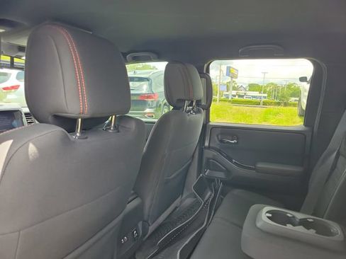 Used 2022 Nissan Frontier Pro-X RWD image 10
