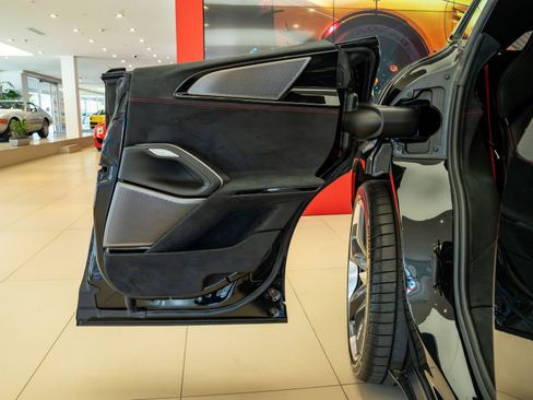 Used 2025 Ferrari Purosangue AWD/4WD image 30