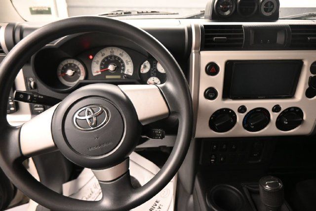 Used 2010 Toyota FJ Cruiser 4WD w/ Convenience Pkg image 30
