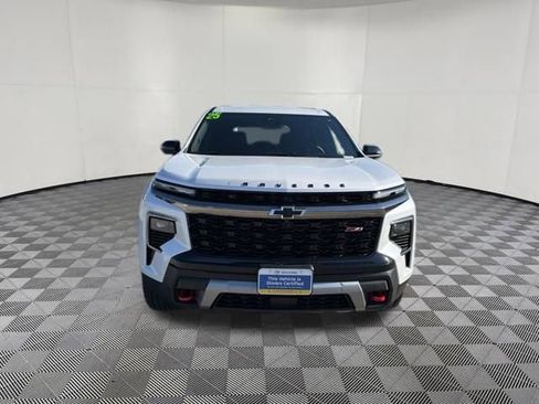 Used 2025 Chevrolet Traverse Z71 w/ Enhanced Driving Package AWD/4WD image 13