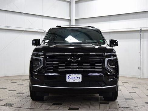 New 2026 Chevrolet Suburban High Country AWD/4WD image 2