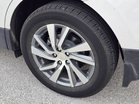 Used 2023 Chevrolet Equinox LT AWD/4WD image 7
