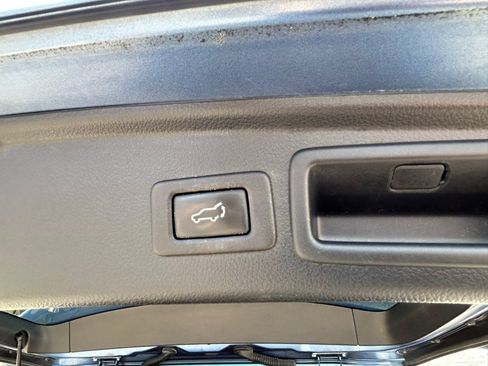 Used 2017 Subaru Forester 2.5i Limited AWD/4WD image 17