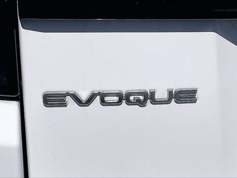 Used 2017 Land Rover Range Rover Evoque SE Premium AWD/4WD image 8