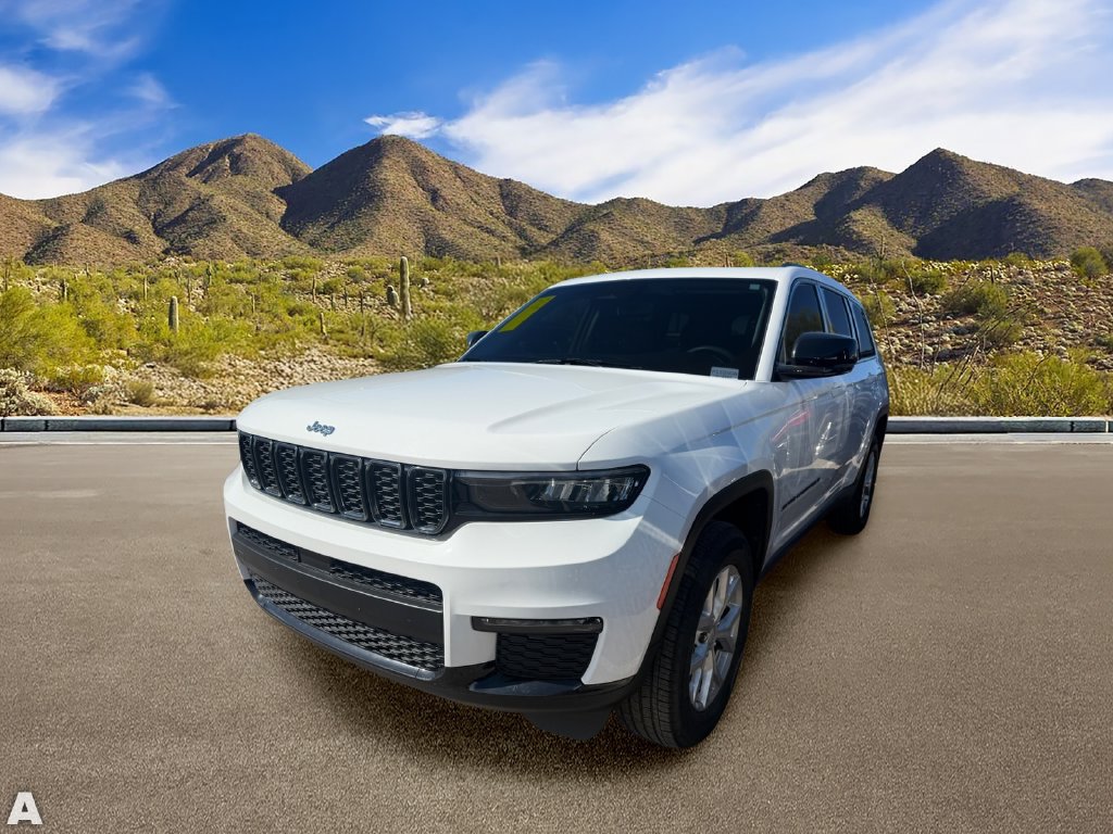 Used 2023 Jeep Grand Cherokee L Limited RWD image 2