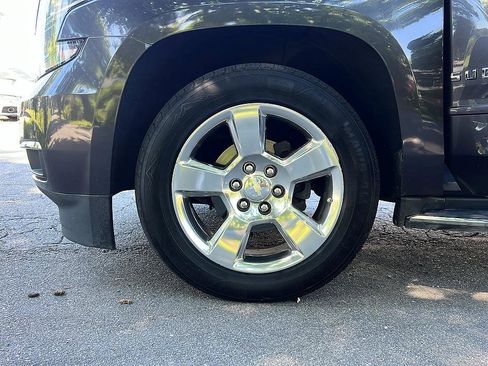 Used 2017 Chevrolet Suburban Premier AWD/4WD image 21