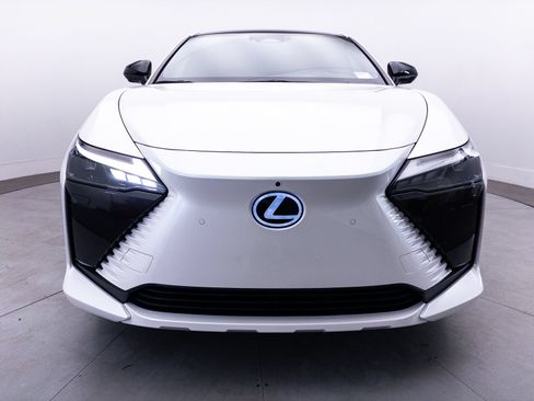 Used 2023 Lexus RZ 450e Premium w/ Technology Package AWD/4WD image 15