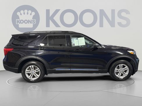 Used 2023 Ford Explorer XLT w/ Equipment Group 202A AWD/4WD image 8