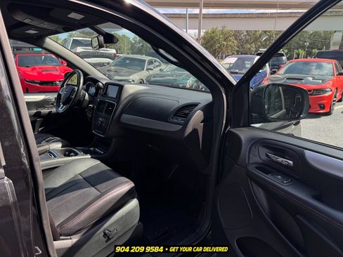 Used 2019 Dodge Grand Caravan GT FWD image 34