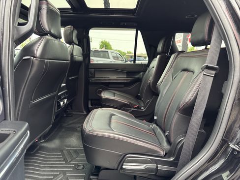 Used 2020 Ford Expedition Limited w/ Equipment Group 303A AWD/4WD image 35