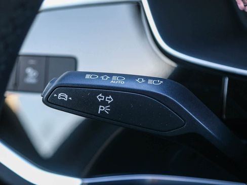 New 2025 Audi Q3 2.0T Premium image 39