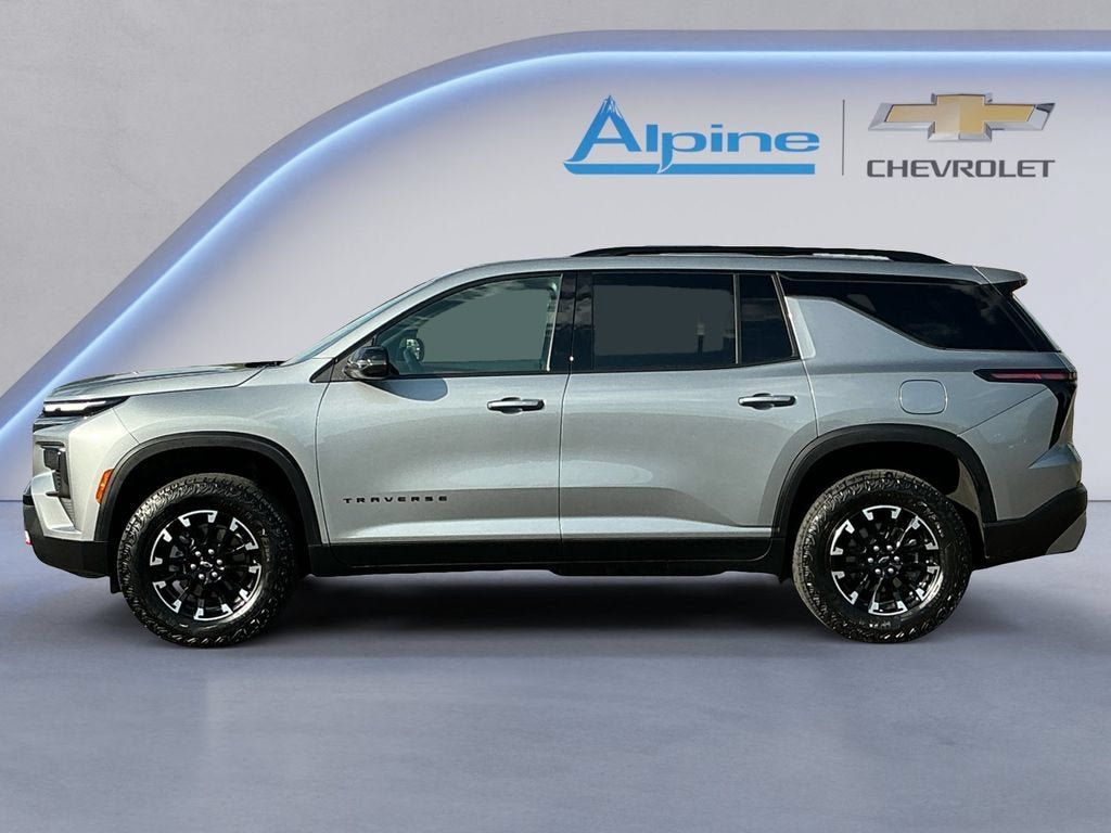Used 2025 Chevrolet Traverse Z71 AWD/4WD image 2