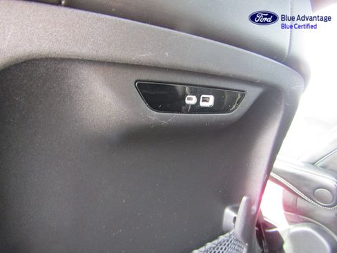 Used 2025 Chrysler Pacifica Limited FWD image 43