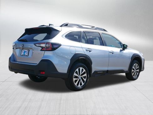 Certified 2025 Subaru Outback Premium image 7