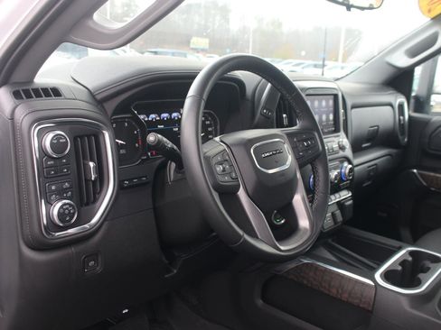 Used 2023 GMC Sierra 3500 Denali w/ Denali Ultimate Package image 17