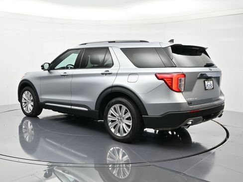 Certified 2022 Ford Explorer Limited w/ Limited Technology Package image 7