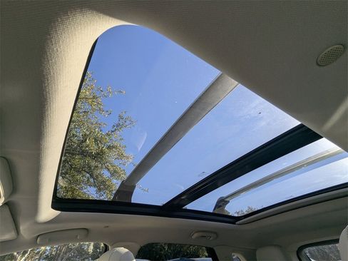 Used 2021 Cadillac XT5 Premium Luxury w/ LPO, Floor Liner Package image 25