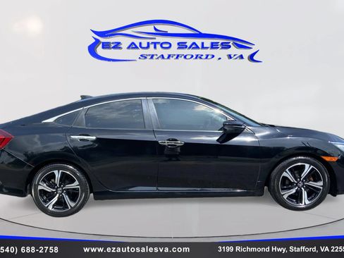 Used 2016 Honda Civic Touring image 4