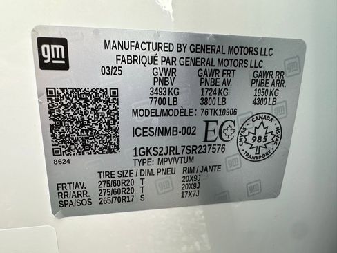 Used 2025 GMC Yukon XL Denali w/ Sun & Power Step Package image 31