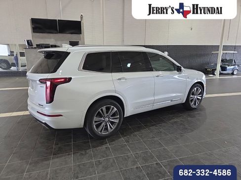 Used 2021 Cadillac XT6 Premium Luxury image 5