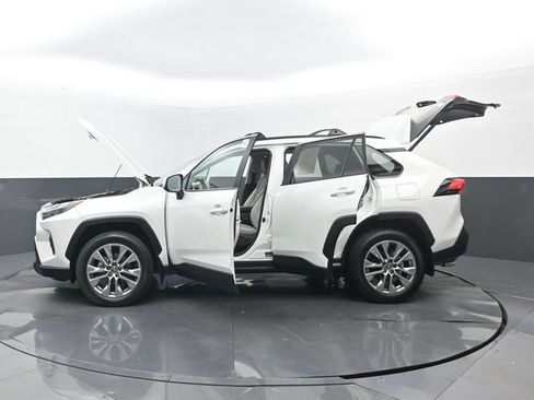 Used 2024 Toyota RAV4 XLE Premium FWD image 32