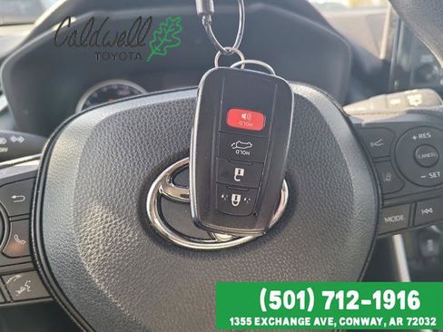 Used 2021 Toyota RAV4 XLE w/ Convenience Package image 31