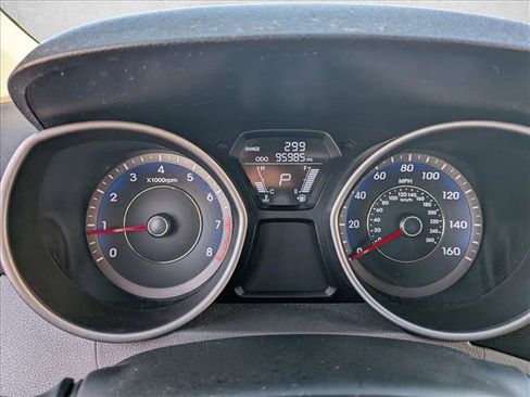 Used 2013 Hyundai Elantra Limited w/ Technology Pkg image 10