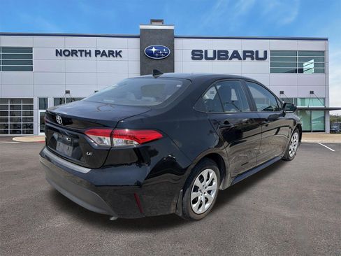Used 2024 Toyota Corolla LE FWD image 3