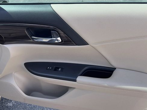 Used 2016 Honda Accord EX-L image 29