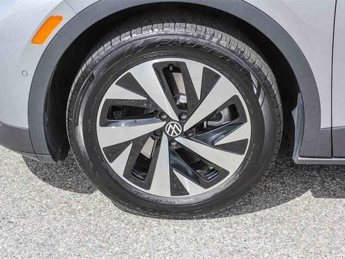 Used 2023 Volkswagen ID.4 Pro image 9