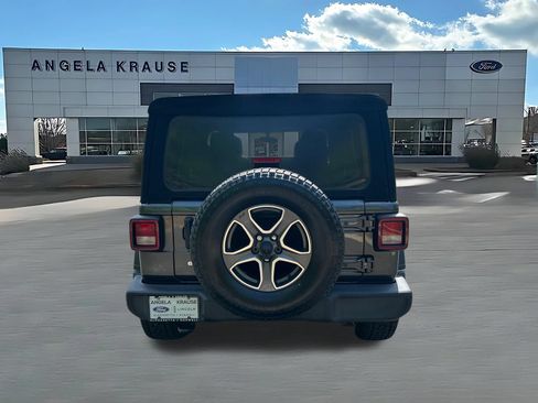 Used 2019 Jeep Wrangler Unlimited Sport S AWD/4WD image 6
