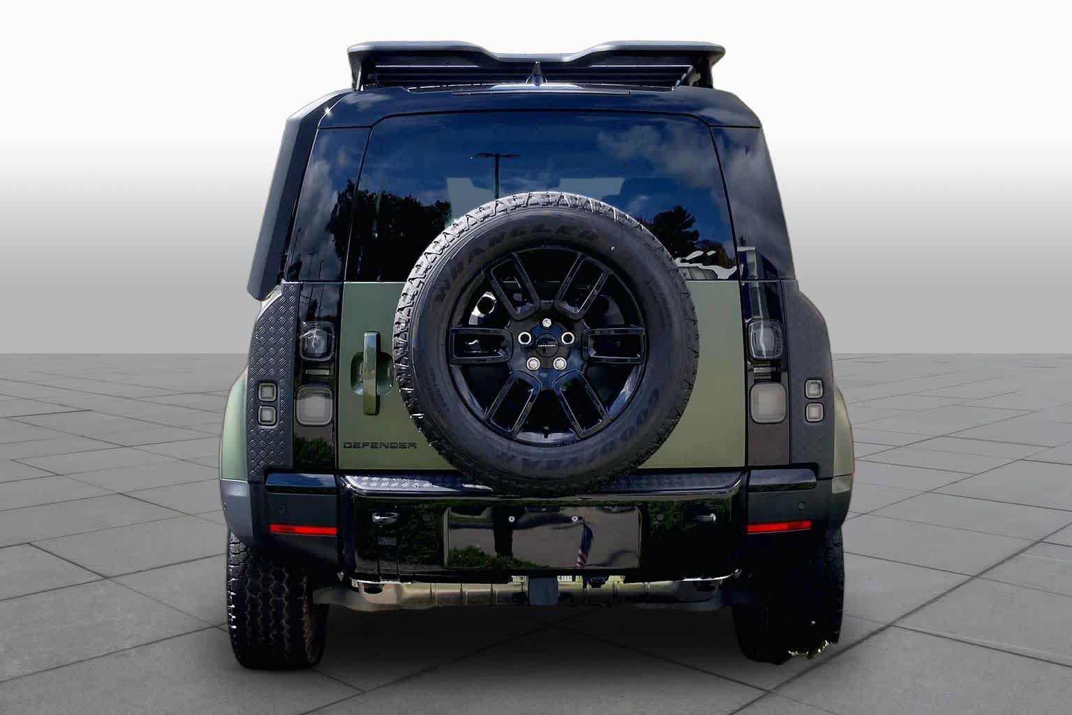 New 2026 Land Rover Defender 110 S AWD/4WD image 4