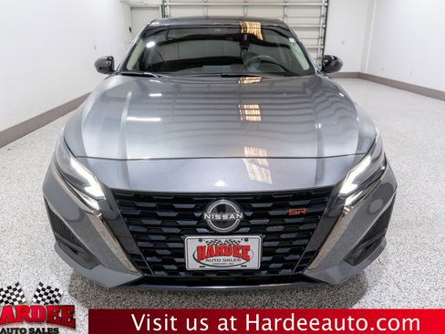 Used 2024 Nissan Altima 2.5 SR FWD image 7
