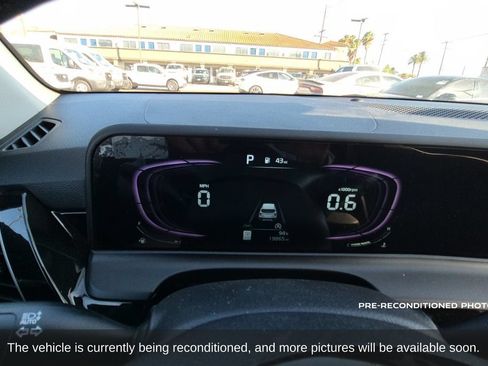 Used 2025 Kia Seltos S FWD image 16