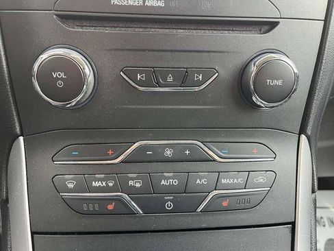 Used 2017 Ford Edge SEL w/ Equipment Group 201A FWD image 34