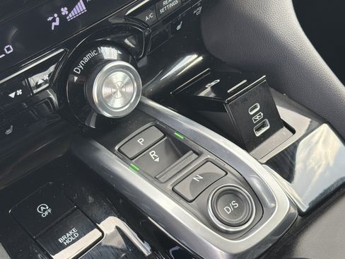 Used 2023 Acura MDX SH-AWD image 25