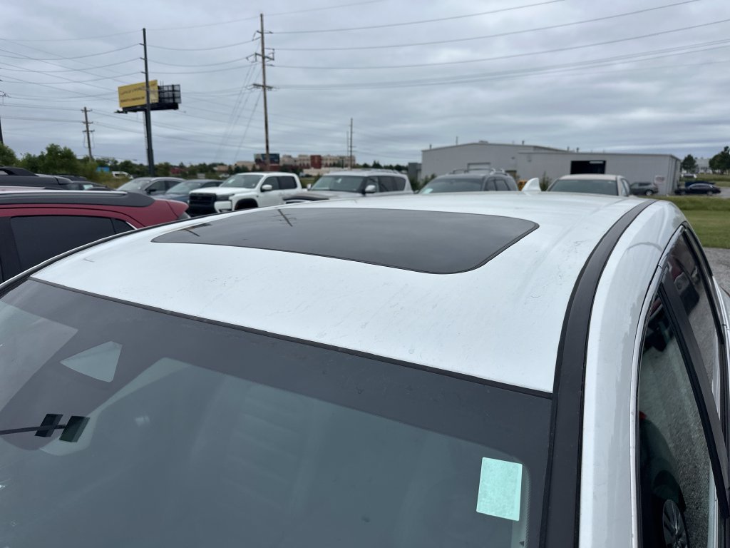 Used 2024 Honda CR-V EX-L image 2