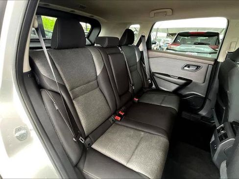 Certified 2022 Nissan Rogue SV AWD/4WD image 20