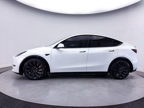 Used 2022 Tesla Model Y Performance AWD/4WD image 34