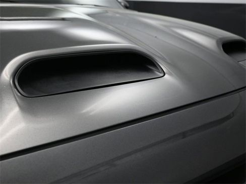 Used 2019 Dodge Challenger SRT Hellcat Redeye image 27