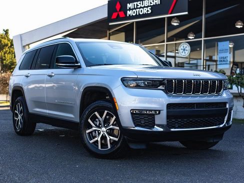 Used 2024 Jeep Grand Cherokee L Limited w/ Luxury Tech Group II image 1