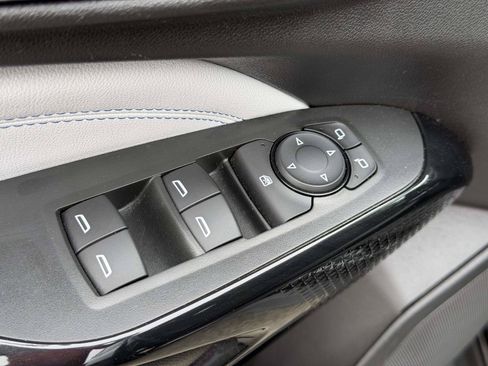 Used 2024 Chevrolet Trax LT w/ Driver Confidence Package FWD image 17