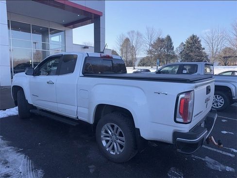 Used 2017 GMC Canyon SLT w/ Driver Alert Package image 3