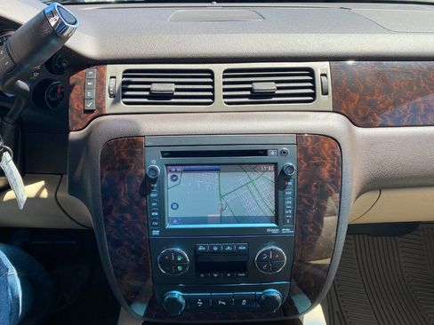 Used 2012 GMC Yukon XL Denali AWD/4WD image 15