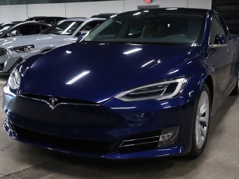 Used 2018 Tesla Model S AWD image 1