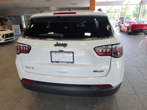 Used 2024 Jeep Compass Latitude AWD/4WD image 9